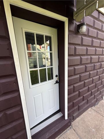 922 5th St, Charleroi Boro, PA 15022