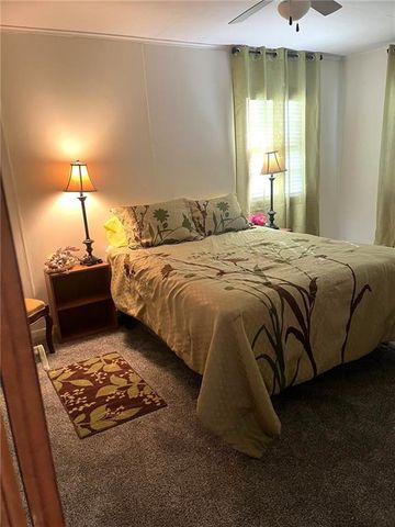 1009 W Oak Street, Independence, KS 67301