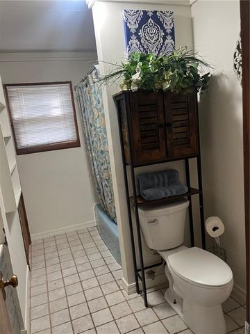 1009 W Oak Street, Independence, KS 67301