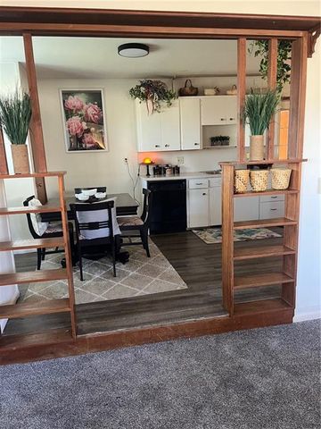 1009 W Oak Street, Independence, KS 67301