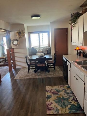 1009 W Oak Street, Independence, KS 67301