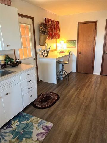 1009 W Oak Street, Independence, KS 67301