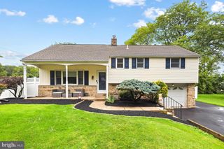 313 UPPER VALLEY RD, North Wales, PA 19454