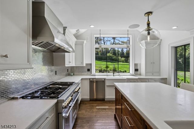 210 Mendham Rd, Bernardsville Boro, NJ 07924