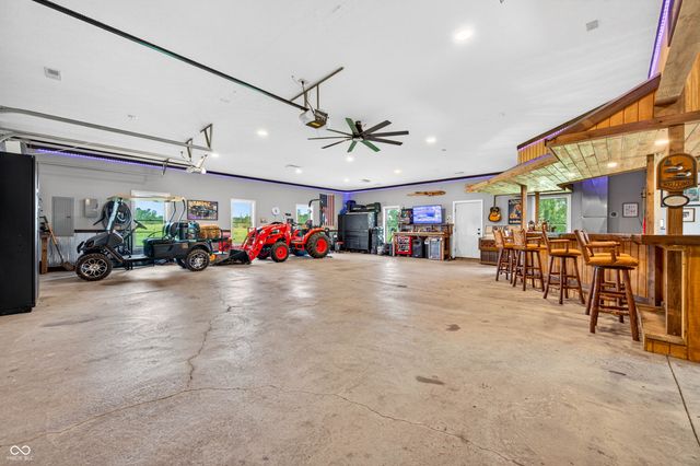 6861 S Nineveh Road, Trafalgar, IN 46181