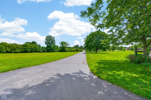 6861 S Nineveh Road, Trafalgar, IN 46181