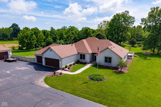 6861 S Nineveh Road, Trafalgar, IN 46181