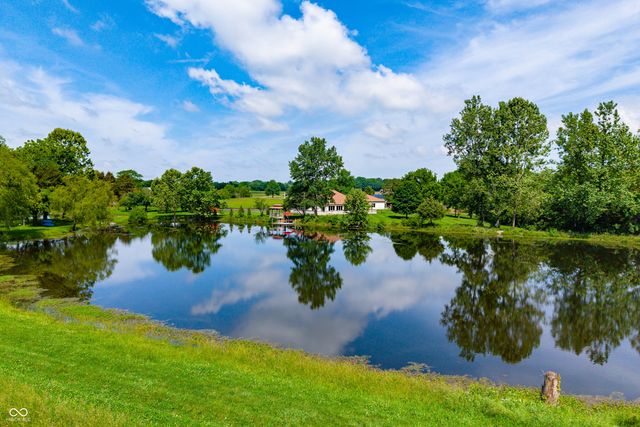6861 S Nineveh Road, Trafalgar, IN 46181