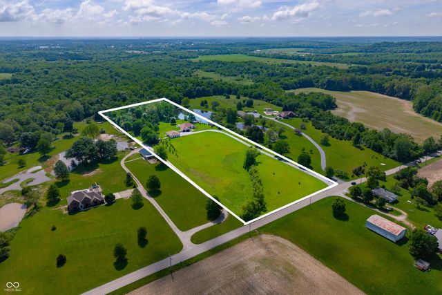 6861 S Nineveh Road, Trafalgar, IN 46181