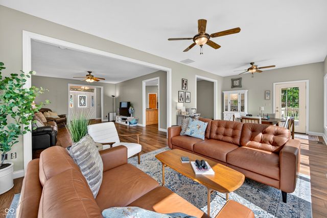 6861 S Nineveh Road, Trafalgar, IN 46181