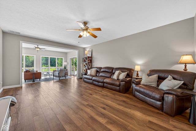 6861 S Nineveh Road, Trafalgar, IN 46181