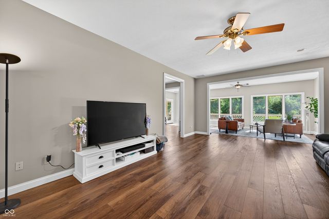 6861 S Nineveh Road, Trafalgar, IN 46181