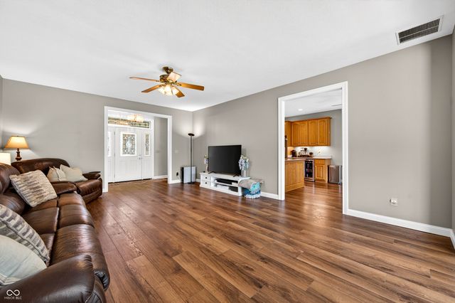 6861 S Nineveh Road, Trafalgar, IN 46181