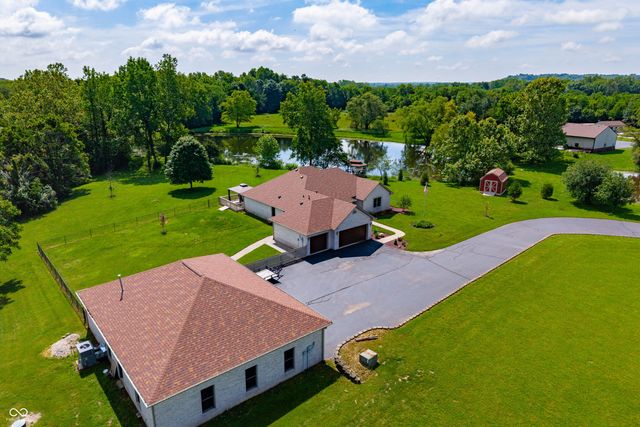 6861 S Nineveh Road, Trafalgar, IN 46181