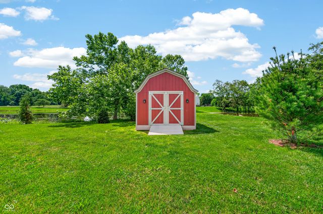 6861 S Nineveh Road, Trafalgar, IN 46181
