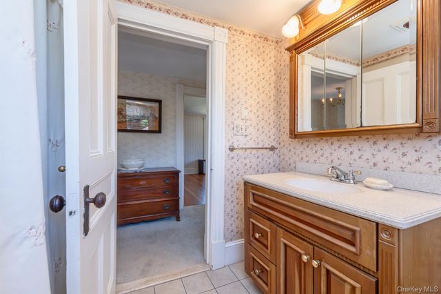165 Clifton Avenue, Kingston, NY 12401