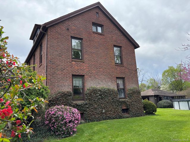 165 Clifton Avenue, Kingston, NY 12401