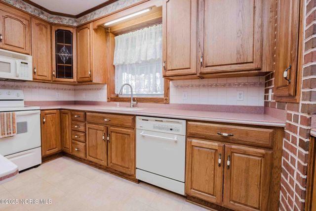 712 W Tiffin Street, Fostoria, OH 44830