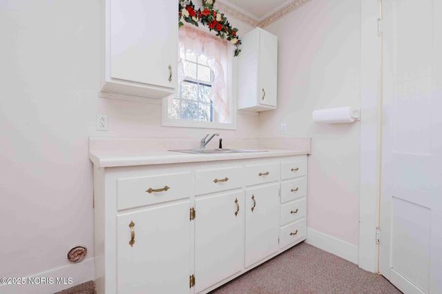 712 W Tiffin Street, Fostoria, OH 44830