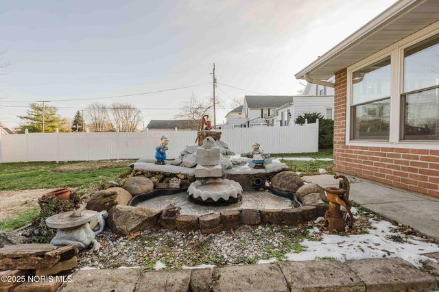 712 W Tiffin Street, Fostoria, OH 44830