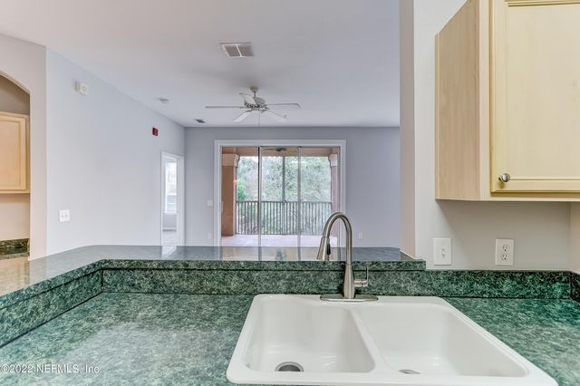 8601 BEACH Boulevard 912, Jacksonville, FL 32216