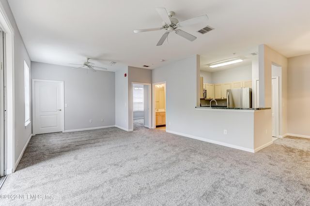 8601 BEACH Boulevard 912, Jacksonville, FL 32216