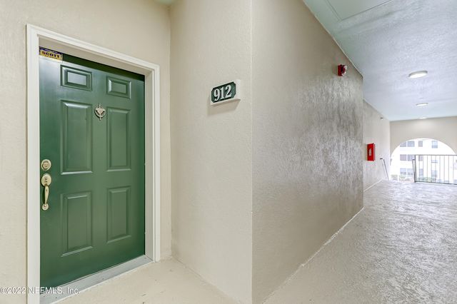 8601 BEACH Boulevard 912, Jacksonville, FL 32216