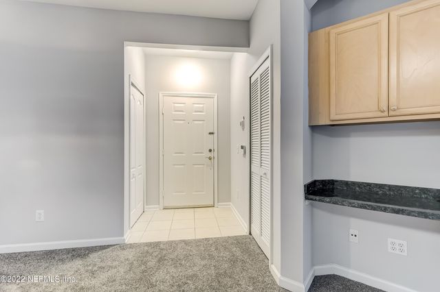 8601 BEACH Boulevard 912, Jacksonville, FL 32216