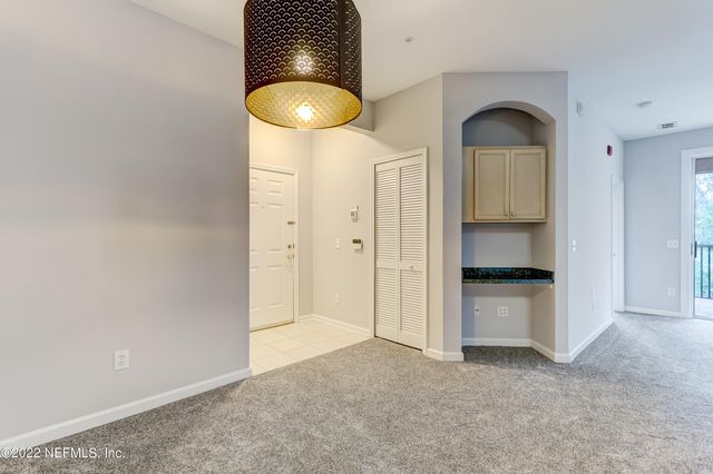 8601 BEACH Boulevard 912, Jacksonville, FL 32216