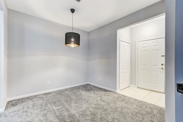 8601 BEACH Boulevard 912, Jacksonville, FL 32216