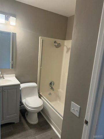 11165 Prentice Drive, St Louis, MO 63136