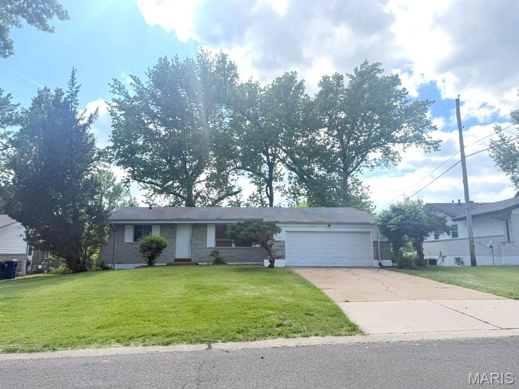 11165 Prentice Drive, St Louis, MO 63136
