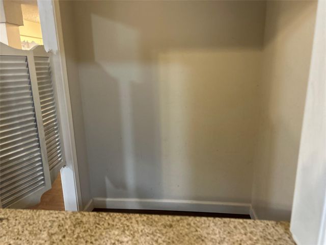 1805 King Arthur Court, Pinehurst, TX 77630