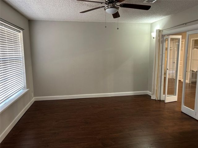 1805 King Arthur Court, Pinehurst, TX 77630