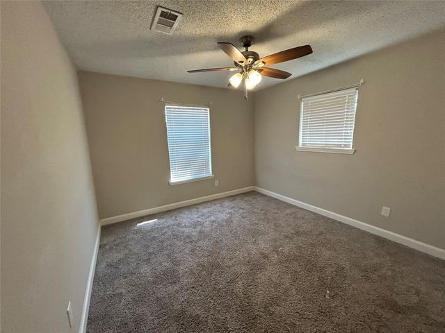 1805 King Arthur Court, Pinehurst, TX 77630