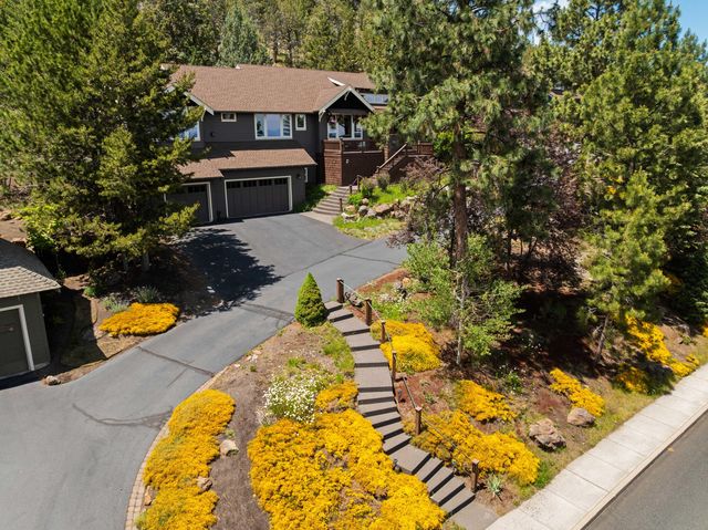 3057 NW Colonial Drive, Bend, OR 97703