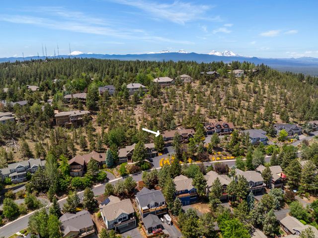 3057 NW Colonial Drive, Bend, OR 97703