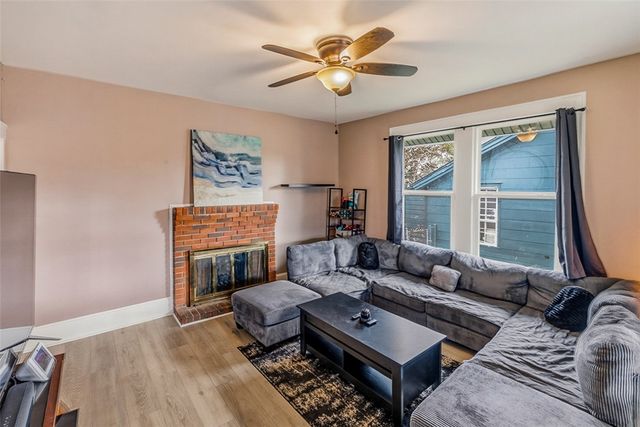 20 Eighth Street, Greer, SC 29651