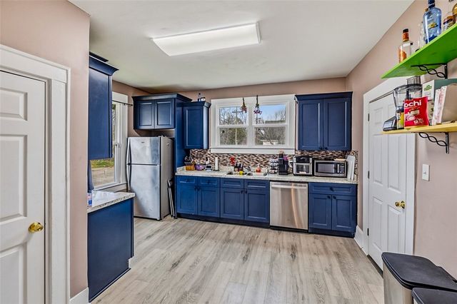 20 Eighth Street, Greer, SC 29651