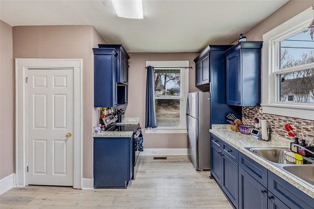 20 Eighth Street, Greer, SC 29651