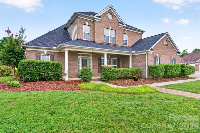 104 Elizabeth Hearth Road, Mooresville, NC 28115