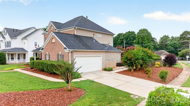 104 Elizabeth Hearth Road, Mooresville, NC 28115