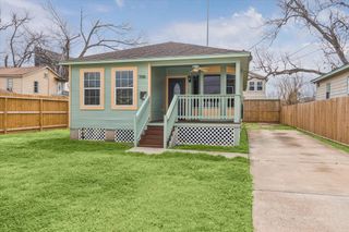 708 E 32nd Street, Houston, TX 77022
