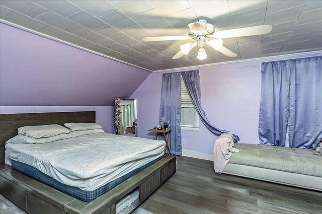 10 High Rock St, Lynn, MA 01902