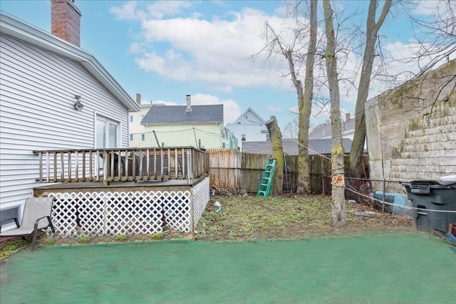 10 High Rock St, Lynn, MA 01902