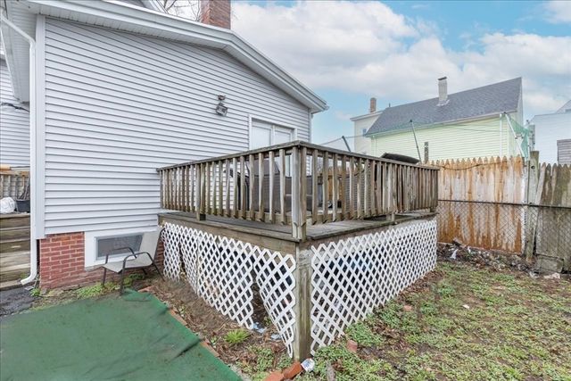 10 High Rock St, Lynn, MA 01902