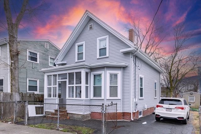 10 High Rock St, Lynn, MA 01902