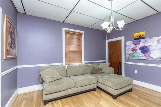 10 High Rock St, Lynn, MA 01902