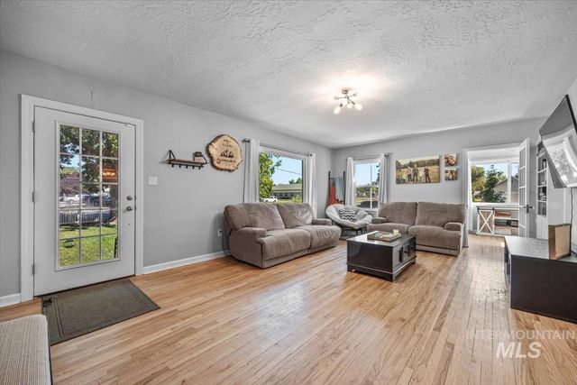 1802 S Kimball Ave, Caldwell, ID 83605