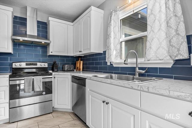 1802 S Kimball Ave, Caldwell, ID 83605